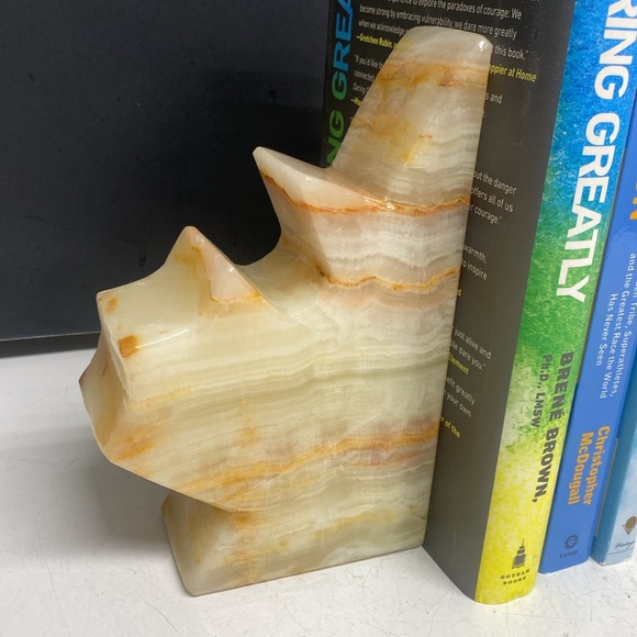 Maple Leaf Shaped Marble Bookends Set of Two - Picture 3 of 16